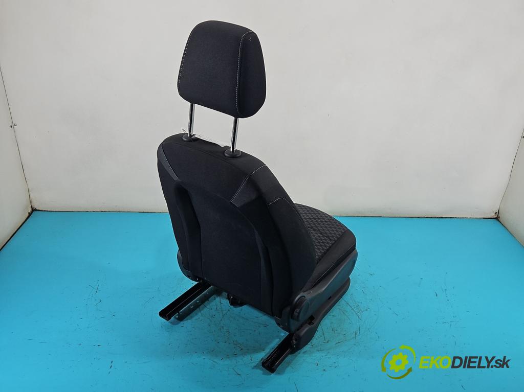 Opel Astra V  2015-2022 1.5 cdti 105 hp manual 77 kW 1496 cm3 5- Sedadlo pravý  (Sedadlo)