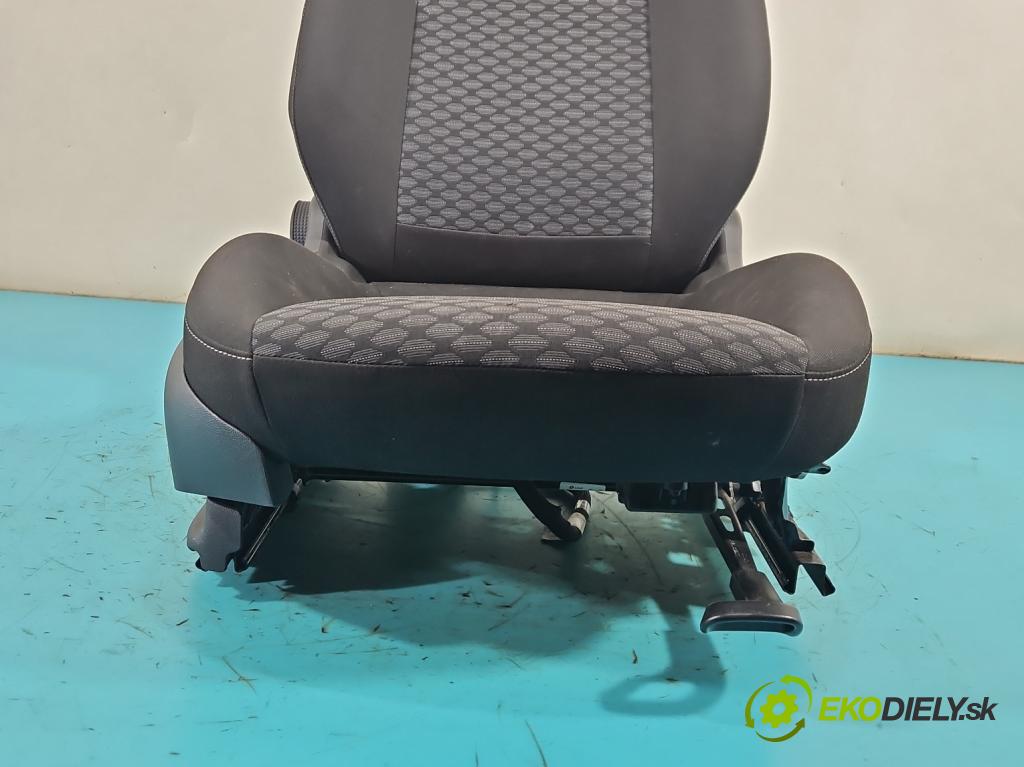 Opel Astra V  2015-2022 1.5 cdti 105 hp manual 77 kW 1496 cm3 5- Sedadlo pravý  (Sedadlo)
