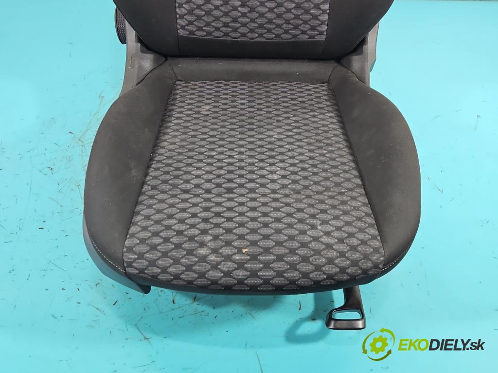 Opel Astra V  2015-2022 1.5 cdti 105 hp manual 77 kW 1496 cm3 5- Sedadlo pravý  (Sedadlo)