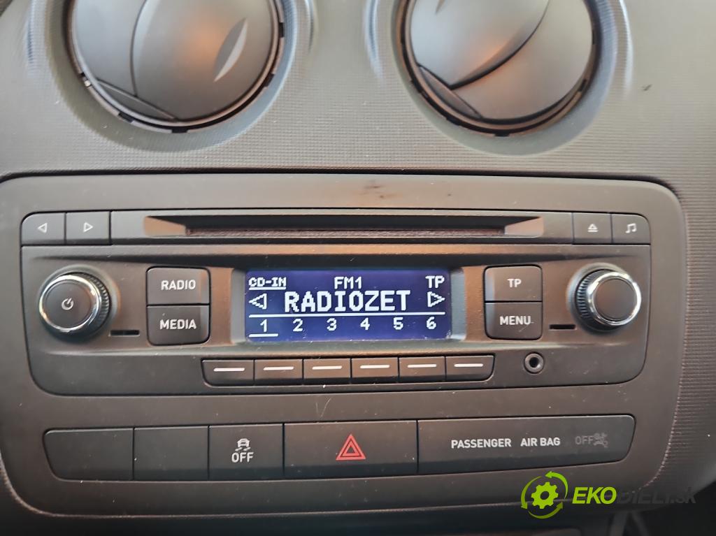 Seat Ibiza IV 6J 2008-2017 1.6 tdi 105 hp manual 77 kW 1598 cm3 5- Radio továrna: 6J0035156
