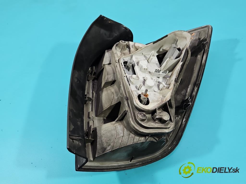 Opel Astra III 2004-2014 1.7 cdti 101 hp manual 74 kW 1686 cm3 5- světlo zadní levé  (Klika dveří ostatní)