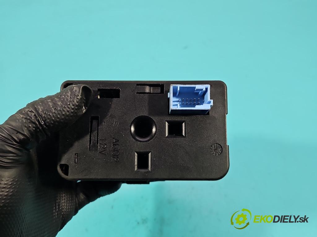 Fiat Croma II 2005-2010 1.9 jtd 150 HP manual 110 kW 1910 cm3 5- Spínačka 7353987700 (Spínacia skrinka)