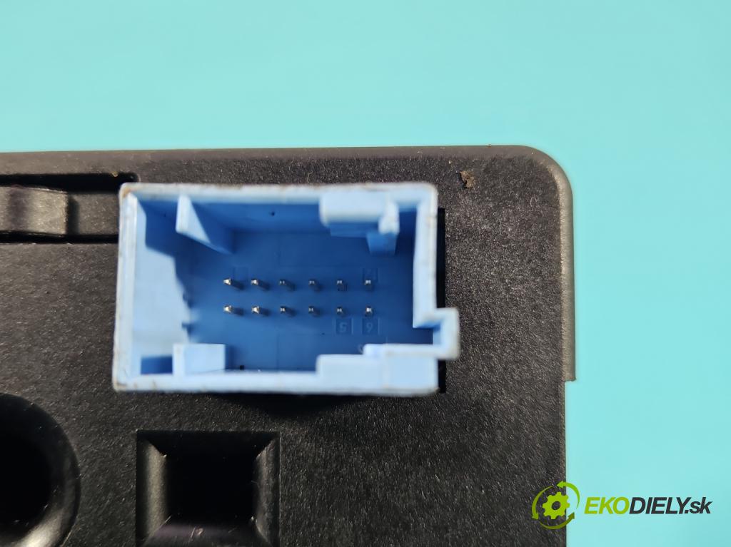 Fiat Croma II 2005-2010 1.9 jtd 150 HP manual 110 kW 1910 cm3 5- Spínačka 7353987700 (Spínacia skrinka)