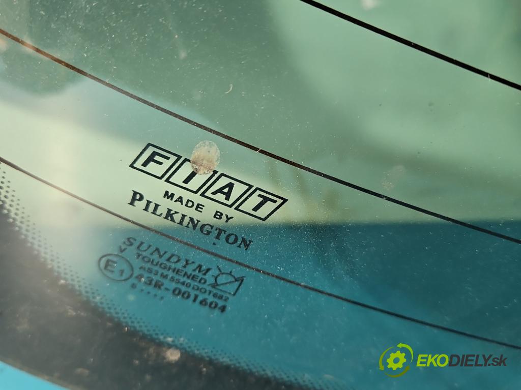 Fiat Croma II 2005-2010 1.9 jtd 150 hp manual 110 kW 1910 cm3 5- sklo zadní  (Zadní sklo)