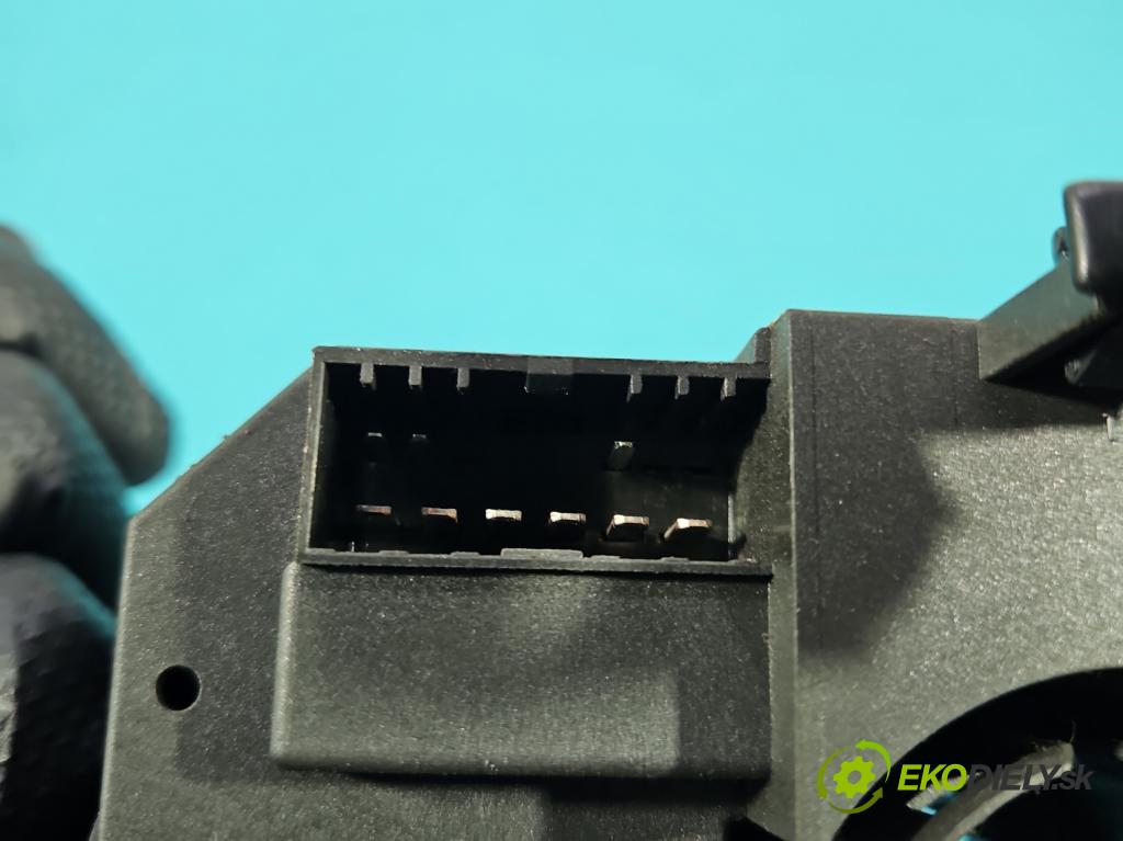 Fiat Croma II 2005-2010 1.9 jtd 150 HP manual 110 kW 1910 cm3 5- prepínač komplex: 07354087570 (Prepínacie páčky pod volantom)