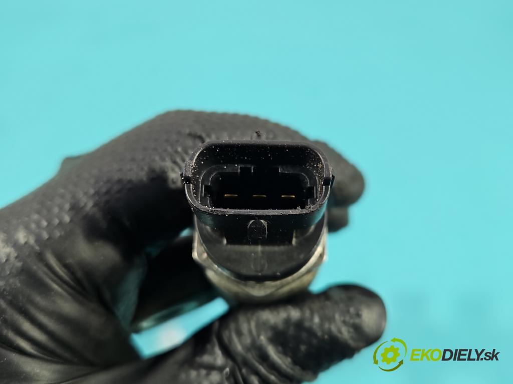 Fiat Croma II 2005-2010 1.9 jtd 150 HP manual 110 kW 1910 cm3 5- lišta vstrekovacia 0445214057 (Vstrekovacia lišta)