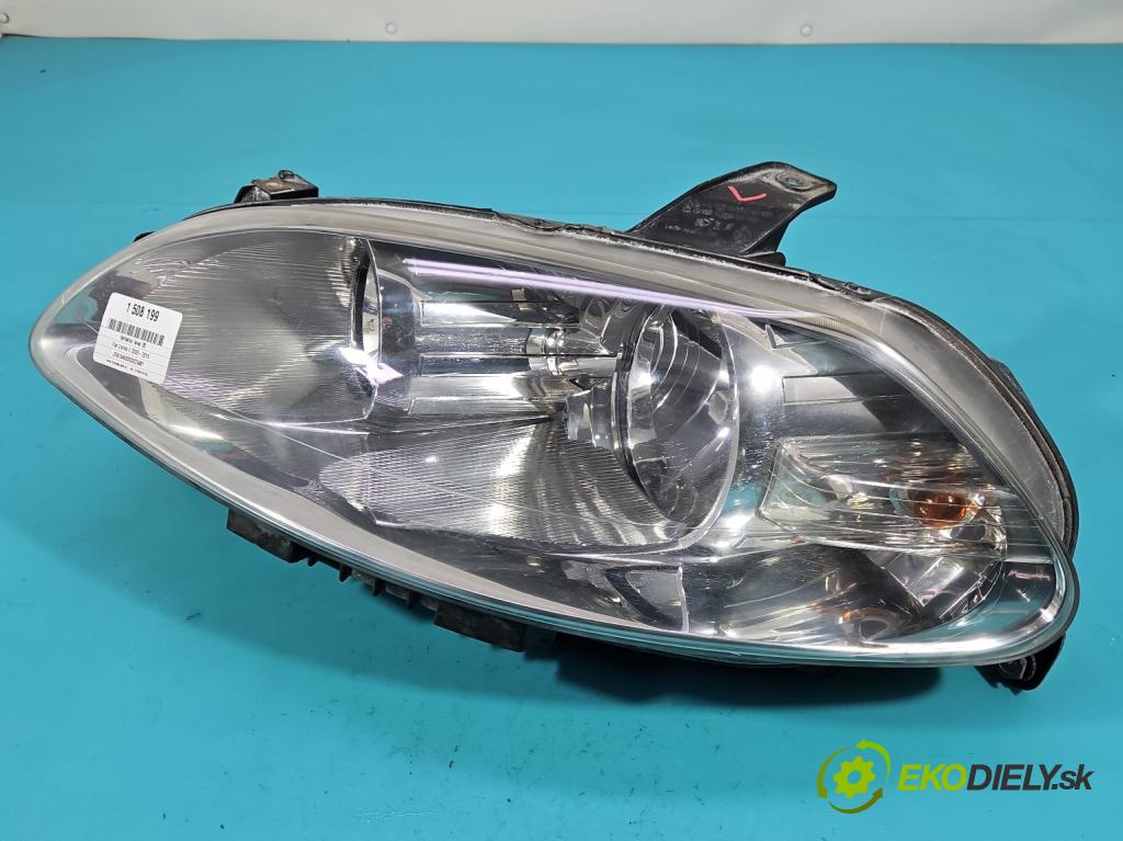 Fiat Croma II 2005-2010 1.9 jtd 150 HP manual 110 kW 1910 cm3 5- Reflektor: ľavý 51733561 (Kľučka dverí ostatné)