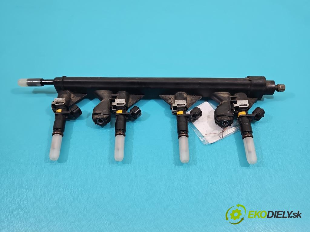 Peugeot 308 I 2007-2013 1.6 16V 120 HP manual 88 kW 1598 cm3 5- vstrek V752817680 (Vstrekovač paliva)