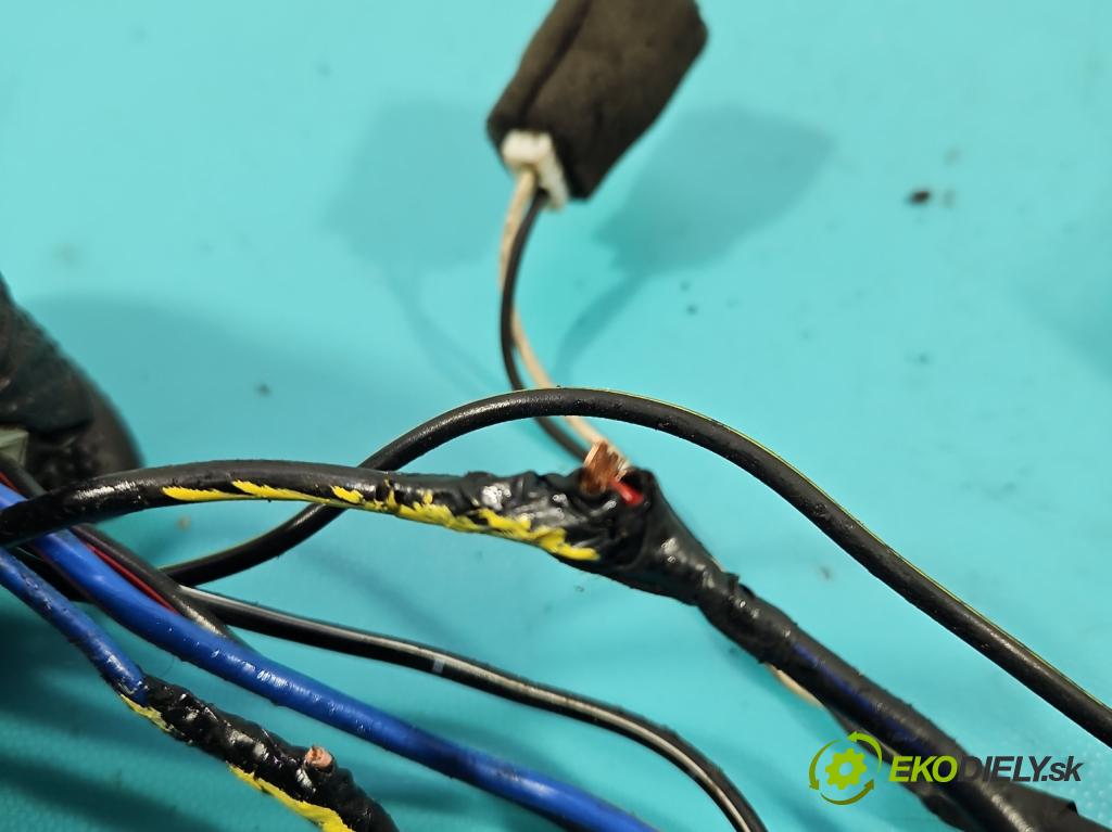 Hyundai Atos 1.0 55 HP manual 40,4 kW 999 cm3 5- Spínačka  (Spínacia skrinka)