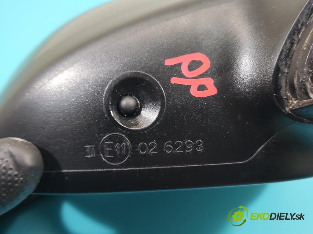 Fiat Punto Grande 1.4 8V 77 hp manual 57 kW 1368 cm3 5- zpětné zrcátko pravé (Klika dveří ostatní)