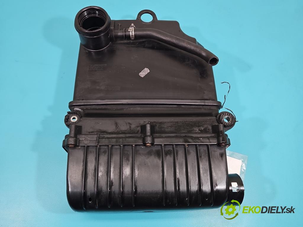 Fiat Punto Grande 1.4 8V 77 HP manual 57 kW 1368 cm3 5- obal filtra vzduchu 51773400 (Obal vzduchového filtra)