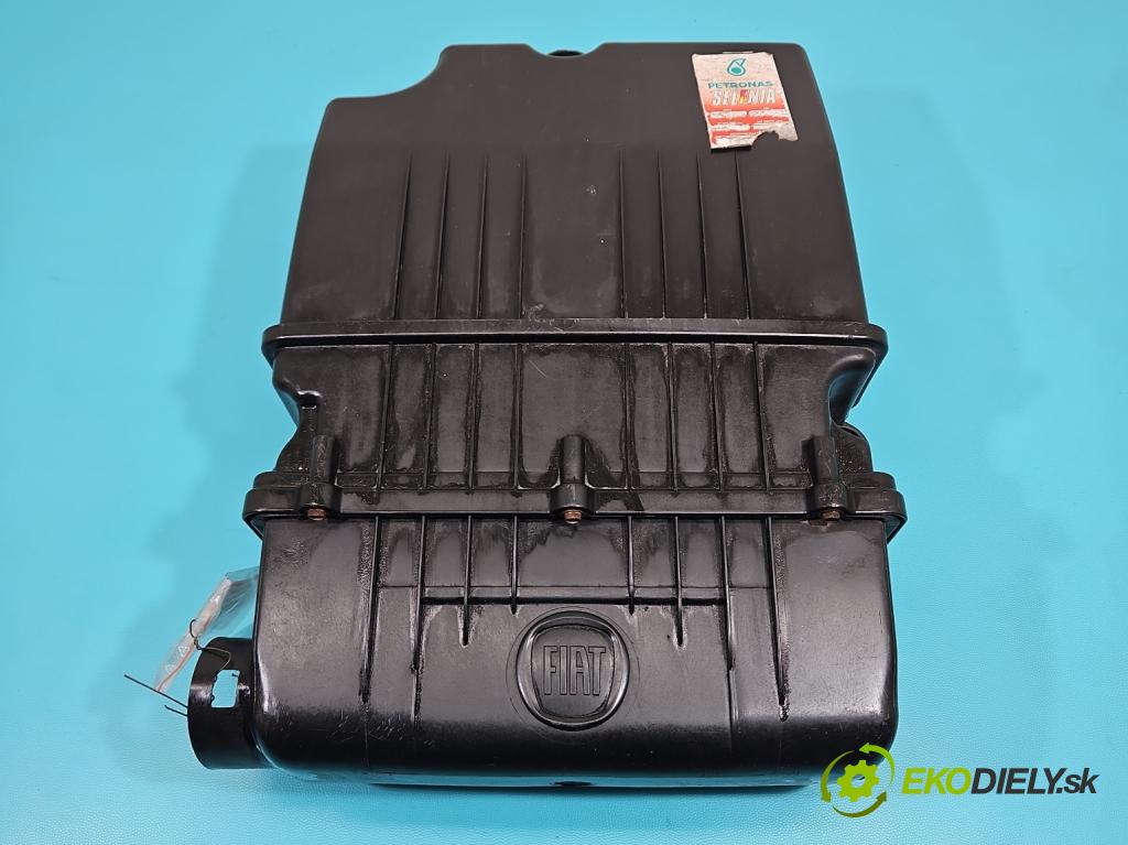 Fiat Punto Grande 1.4 8V 77 HP manual 57 kW 1368 cm3 5- obal filtra vzduchu 51773400 (Obal vzduchového filtra)