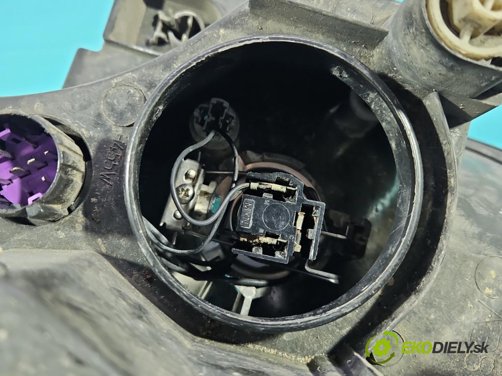 Fiat Punto Grande 1.4 8V 77 HP manual 57 kW 1368 cm3 5- Reflektor: pravý 89101388 (Svetlo predné pravé)