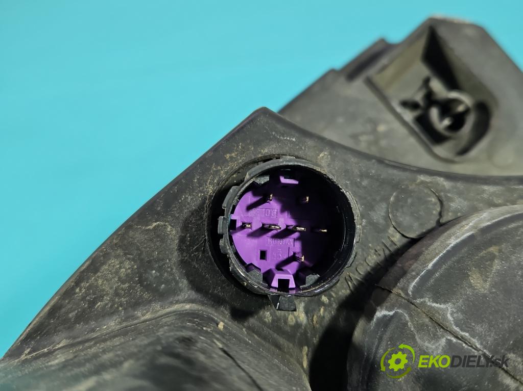 Fiat Punto Grande 1.4 8V 77 HP manual 57 kW 1368 cm3 5- Reflektor: pravý 89101388 (Svetlo predné pravé)