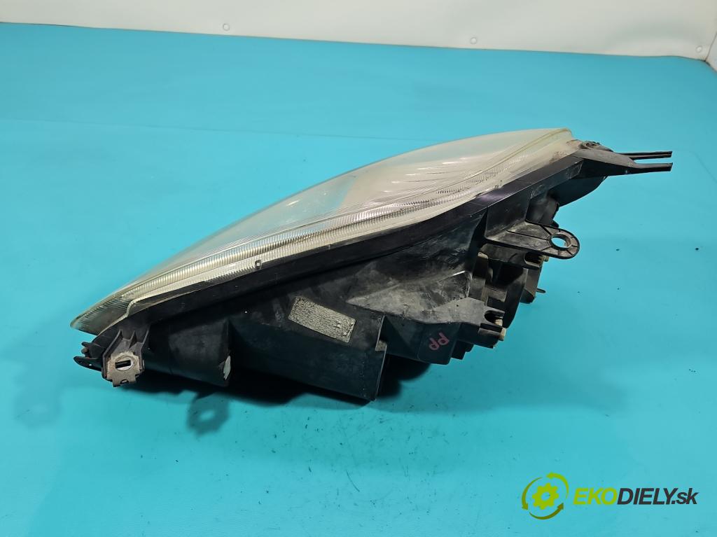 Fiat Punto Grande 1.4 8V 77 HP manual 57 kW 1368 cm3 5- Reflektor: pravý 89101388 (Svetlo predné pravé)