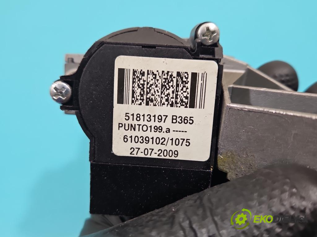 Fiat Punto Grande 1.4 8V 77 HP manual 57 kW 1368 cm3 5- Spínačka 51813197B365 (Spínacia skrinka)