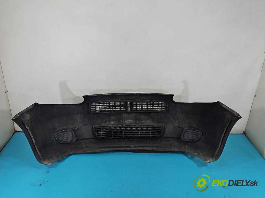 Fiat Punto Grande 1.4 8V 77 hp manual 57 kW 1368 cm3 5- nárazník přední  (Klika dveří ostatní)
