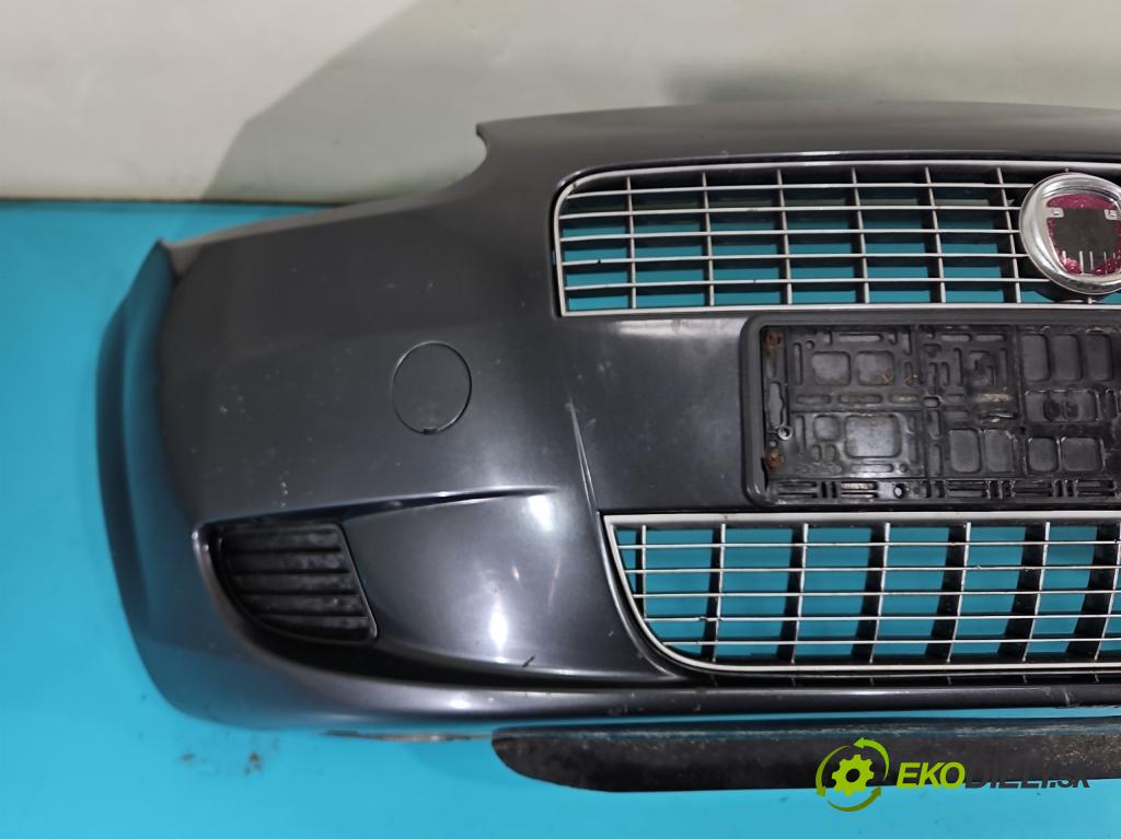 Fiat Punto Grande 1.4 8V 77 hp manual 57 kW 1368 cm3 5- nárazník přední  (Klika dveří ostatní)