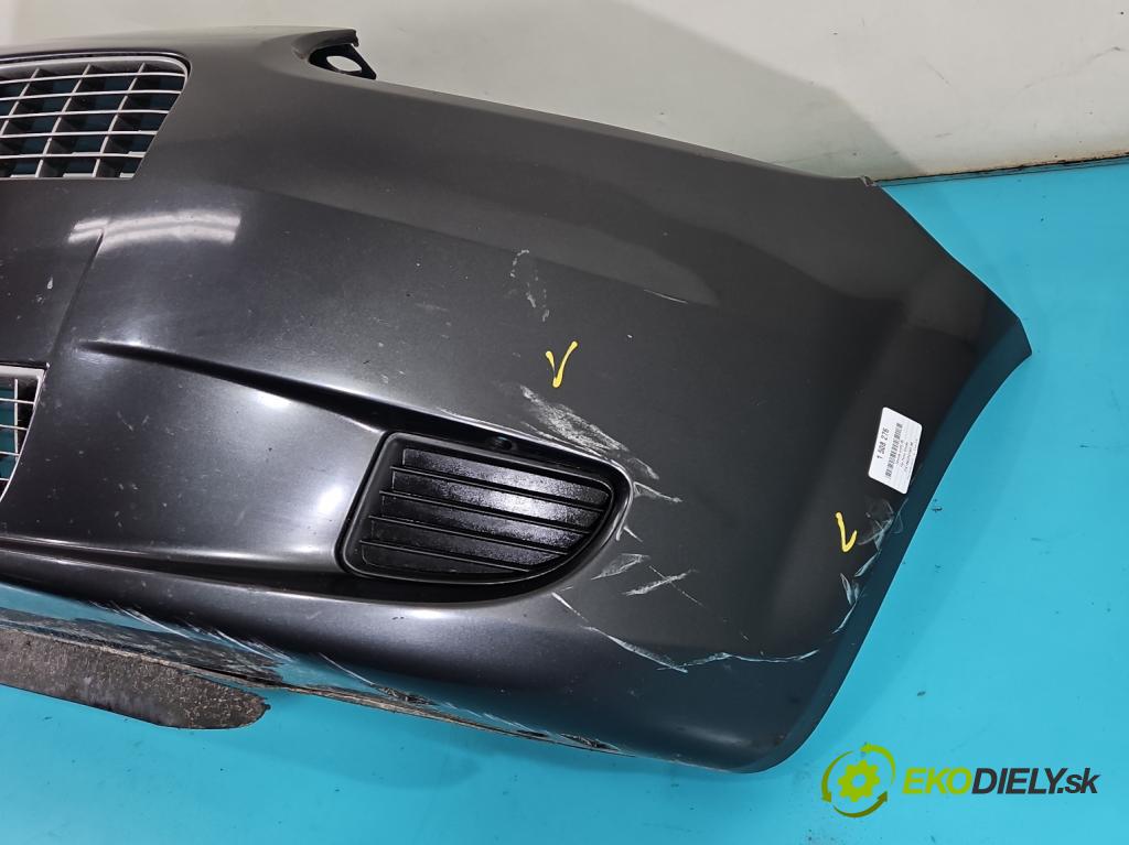 Fiat Punto Grande 1.4 8V 77 hp manual 57 kW 1368 cm3 5- nárazník přední  (Klika dveří ostatní)