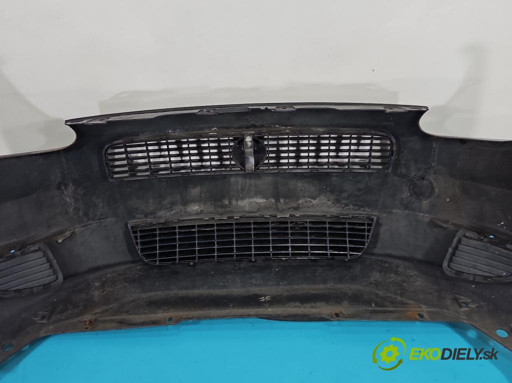 Fiat Punto Grande 1.4 8V 77 hp manual 57 kW 1368 cm3 5- nárazník přední  (Klika dveří ostatní)