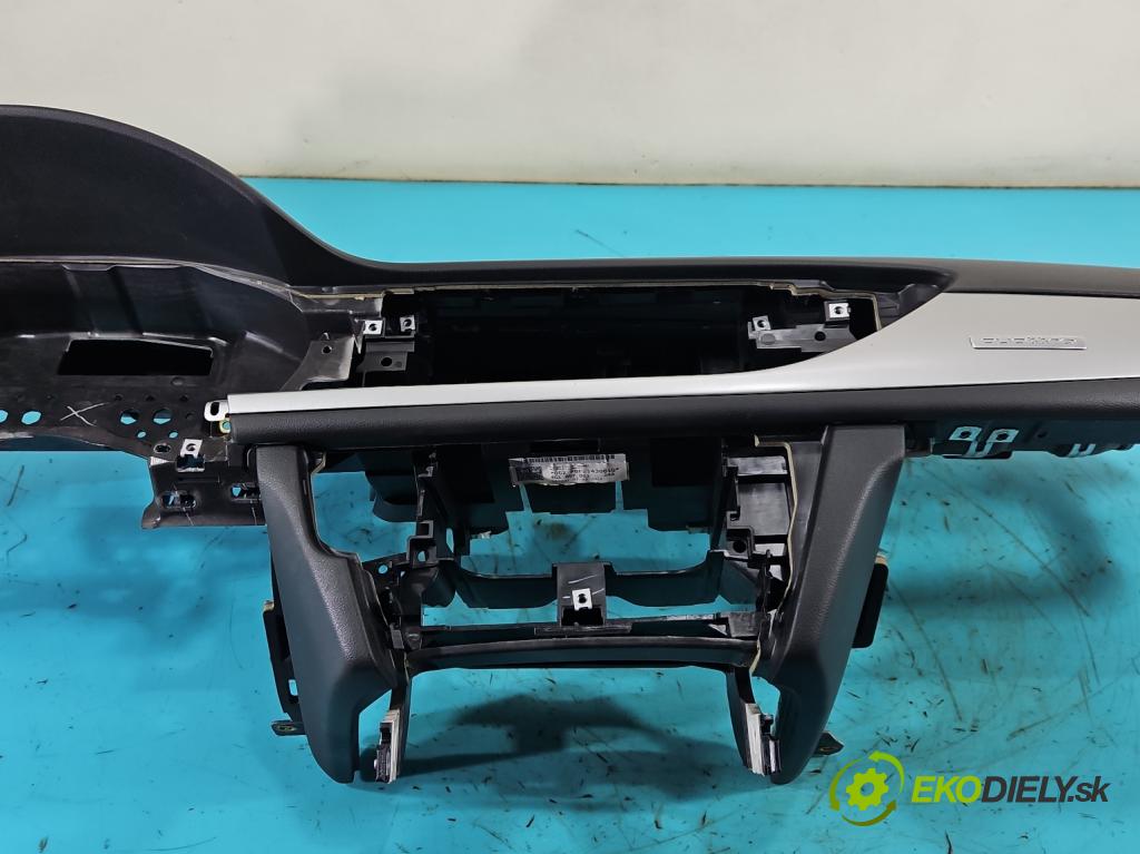 Audi A6 C7 2011-2018 3.0 tdi 204 hp automatic 150 kW 2967 cm3 4- kokpit,přistrojova deska