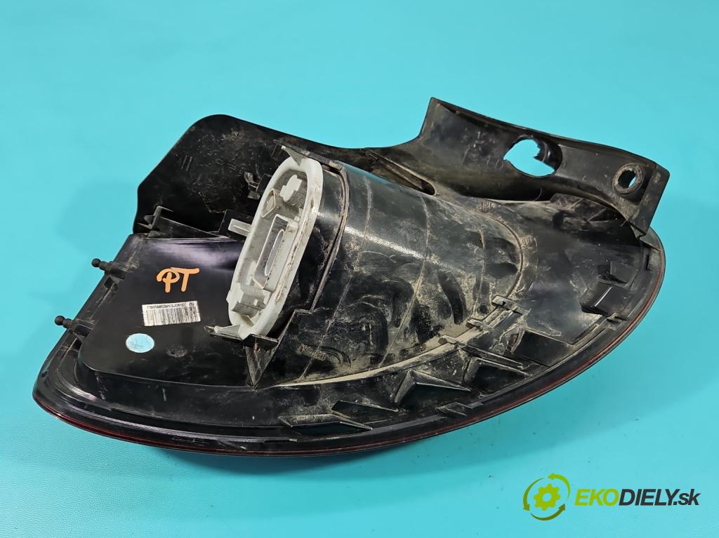 Fiat Bravo II 2007-2014 1.9 jtd 120 HP manual 88 kW 1910 cm3 5- svetlo / reflektor zadné pravé  (Kľučka dverí ostatné)