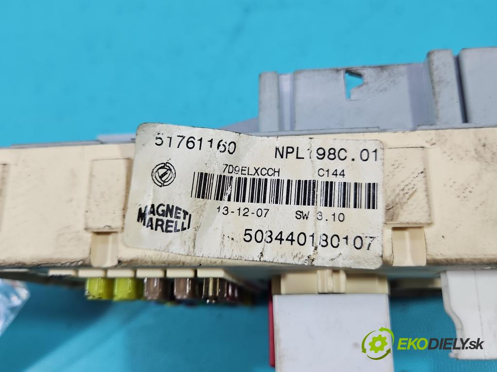 Fiat Bravo II 2007-2014 1.9 jtd 120 hp manual 88 kW 1910 cm3 5- skříňka pojistková 51786513 (Pojistková skříňka)