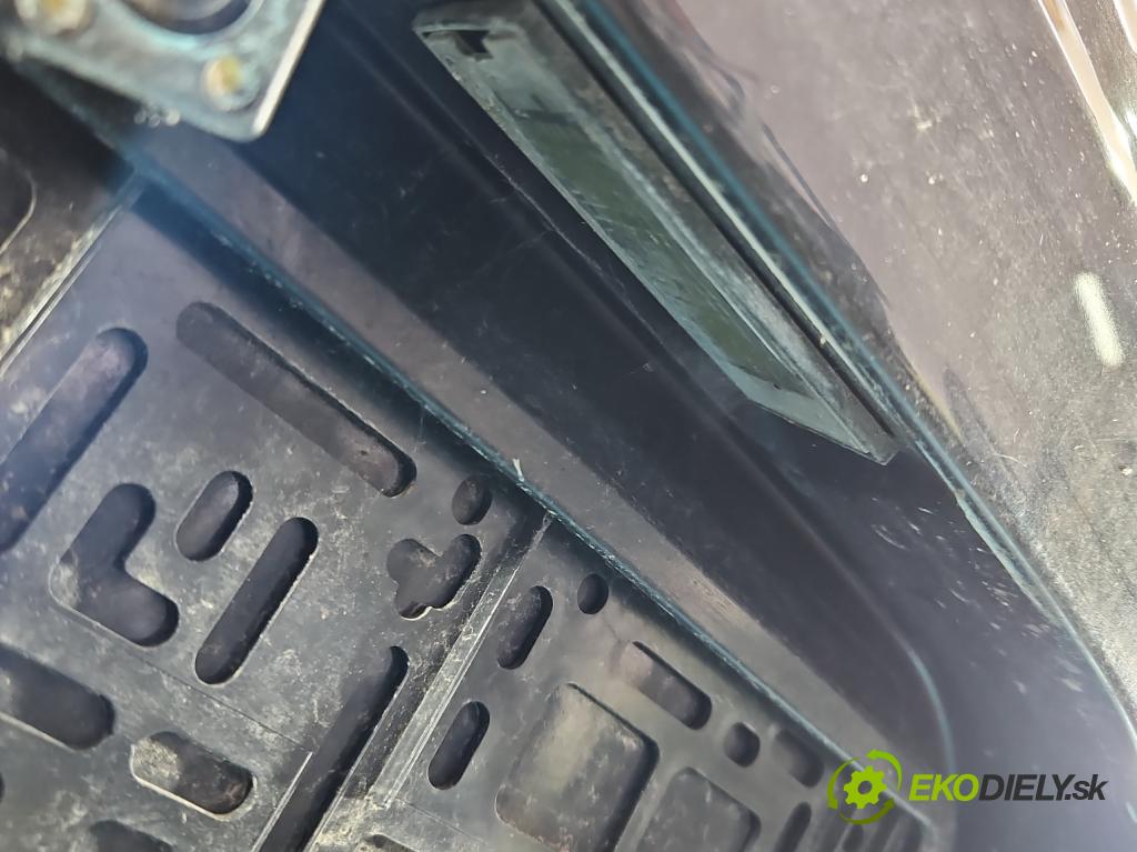 Renault Megane III 2008-2016 1.5 dci 110 hp manual 81 kW 1461 cm3 5- zadní kufrové dveře  (Zadní kapota (kufr))