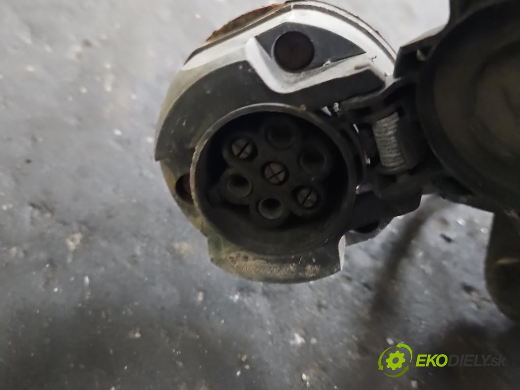 Subaru Legacy V 2009-2014 2.0 D boxer 150 hp manual 110 kW 1998 cm3 5- oko tažné  (Tažné zařízení)