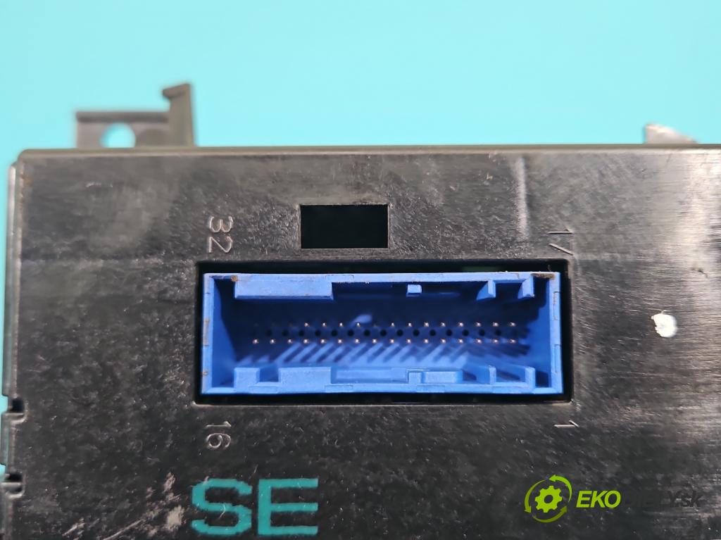 Opel Astra III 2004-2014 1.8 16V 125 HP manual 92 kW 1796 cm3 3- Zobrazit: 13178570 (Prístrojová doska)