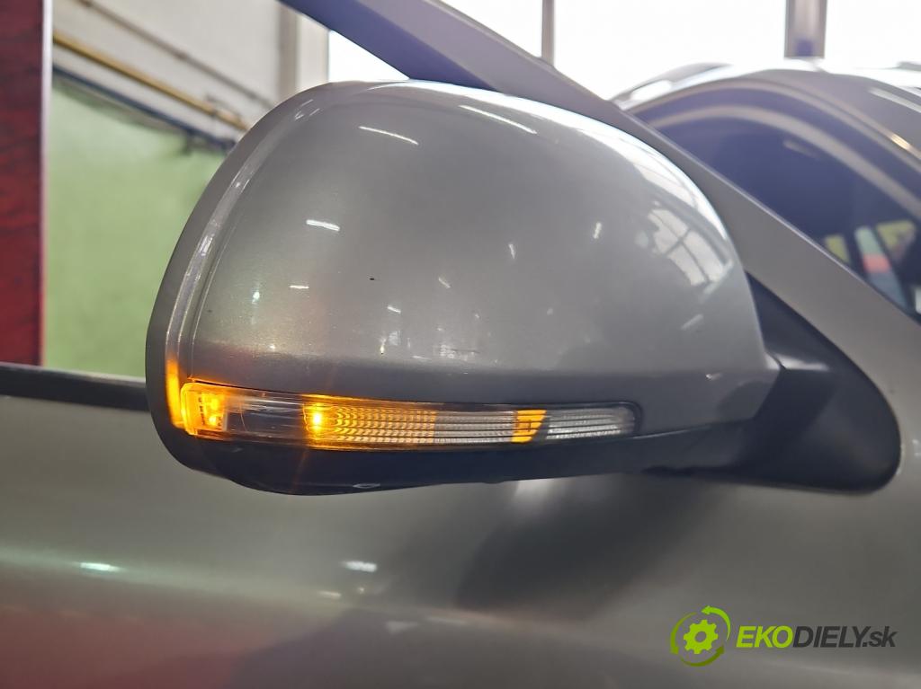 Skoda Octavia II 2004-2013 1.9 tdi 105 hp manual 77 kW 1896 cm3 5- zpětné zrcátko pravé  (Klika dveří ostatní)