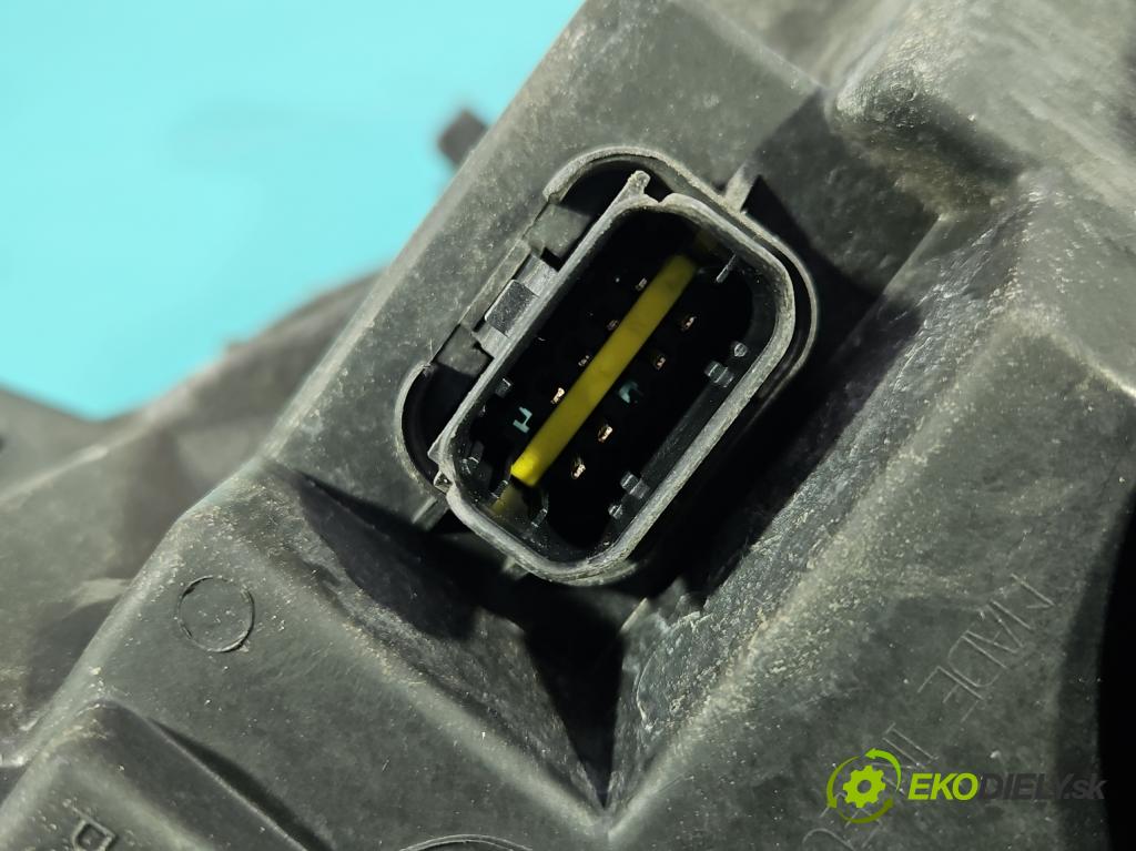 Peugeot Partner II 2008-2018 1.6 hdi 90 HP manual 66 kW 1560 cm3 5- Reflektor: pravý 9682828180 (Svetlo predné pravé)