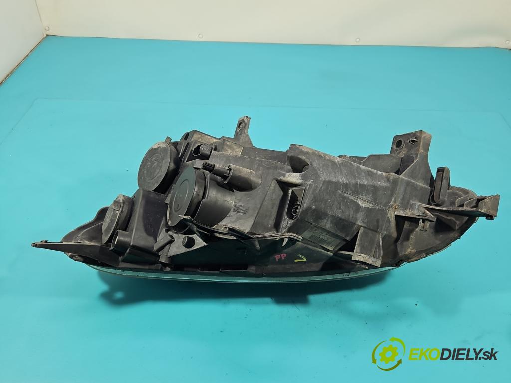 Peugeot Partner II 2008-2018 1.6 hdi 90 HP manual 66 kW 1560 cm3 5- Reflektor: pravý 9682828180 (Svetlo predné pravé)