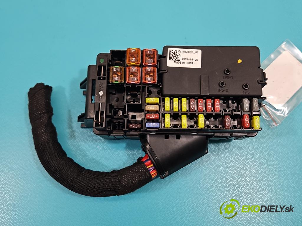 Opel Astra V  2015-2022 1.5 cdti 105 hp manual 77 kW 1496 cm3 5- skříňka pojistková 15533696-01 (Pojistková skříňka)