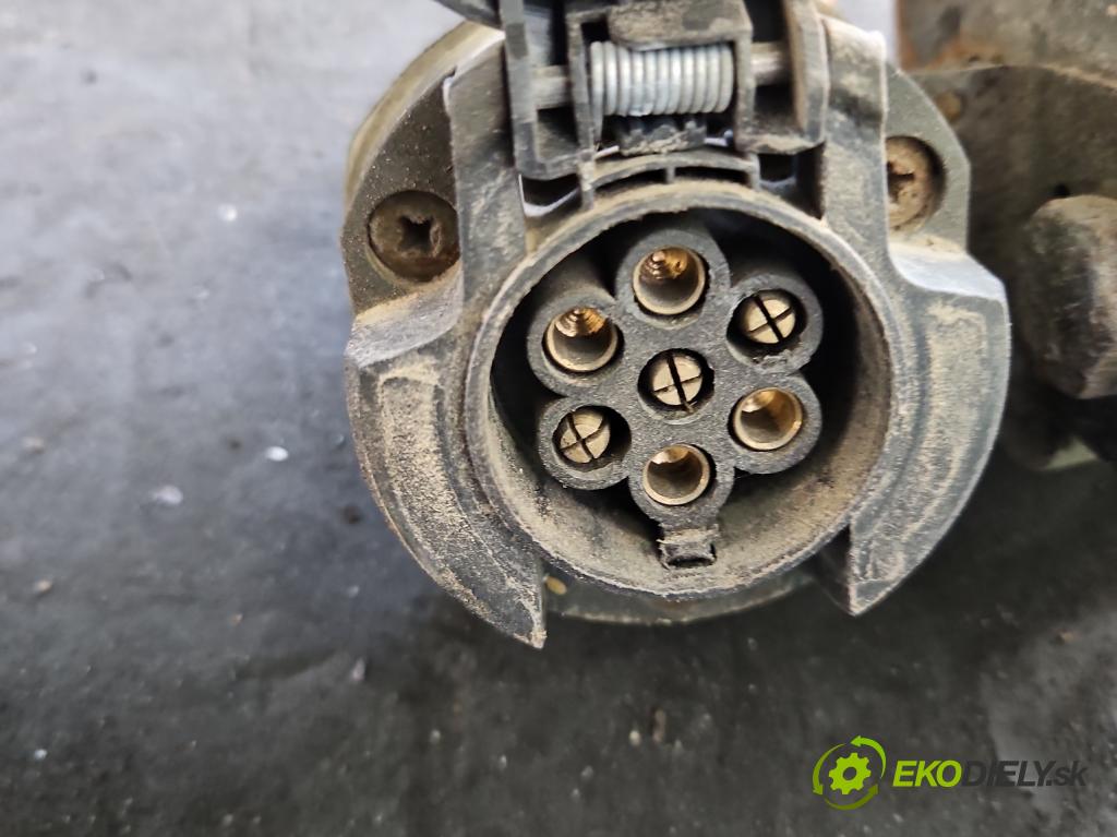 Seat Cordoba II 6L 2002-2008 1.4 16V 75 hp manual 55 kW 1390 cm3 4- oko tažné  (Tažné zařízení)