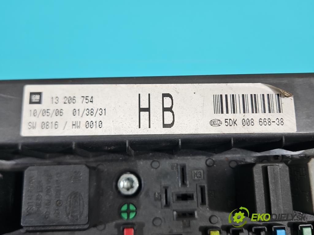 Opel Zafira B 2005-2014 1.9 cdti 120 hp manual 88 kW 1910 cm3 5- skříňka pojistková 13206754 (Pojistková skříňka)