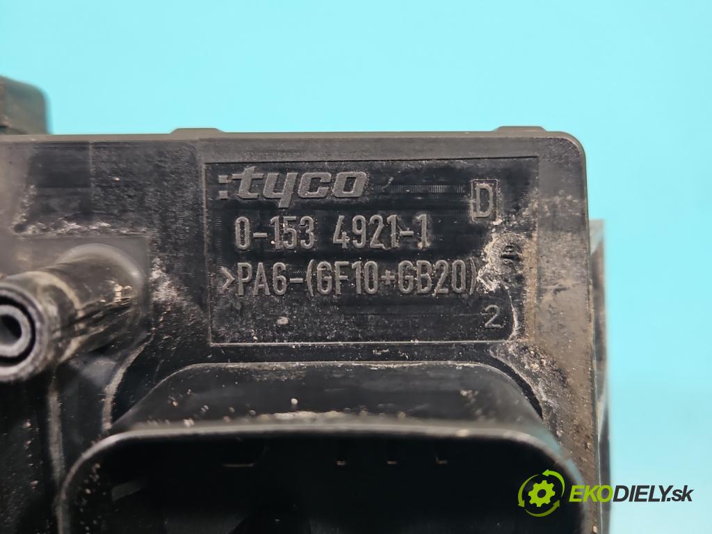 Opel Zafira B 2005-2014 1.9 cdti 120 hp manual 88 kW 1910 cm3 5- skříňka pojistková 13206754 (Pojistková skříňka)