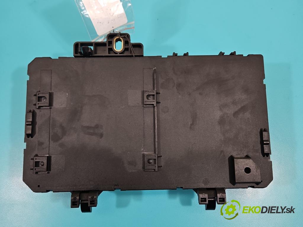 Opel Zafira B 2005-2014 1.9 cdti 120 hp manual 88 kW 1910 cm3 5- skříňka pojistková 13220831 (Pojistková skříňka)