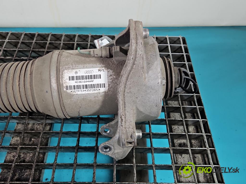 Audi A8 D3 2002-2009 3.0 tdi 232KM automatic 171 kW 2967 cm3 4- tlumič přední pravý 4E0616040AF (Klika dveří ostatní)
