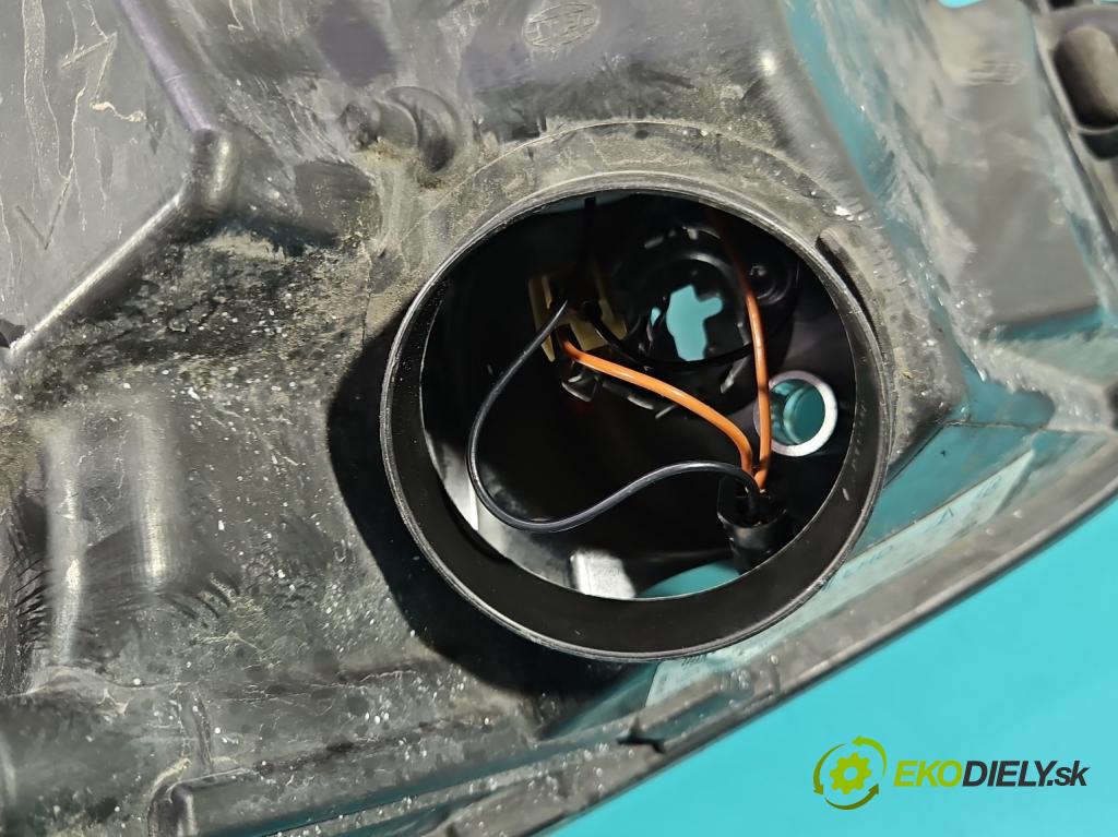 Ford C-Max I 2003-2010 1.8 tdci 116 HP manual 85 kW 1753 cm3 5- Reflektor: pravý 7M51-13W029-AC (Svetlo predné pravé)