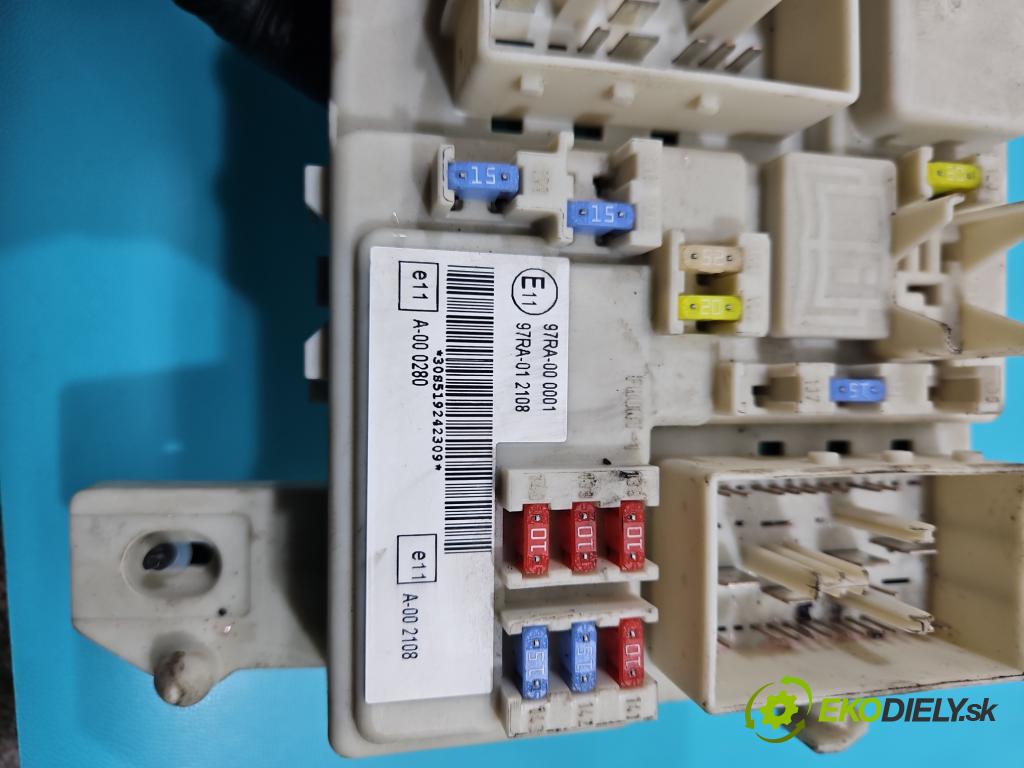 Ford C-Max I 2003-2010 1.8 tdci 116 hp manual 85 kW 1753 cm3 5- skříňka pojistková 8M5T-14014 (Pojistková skříňka)