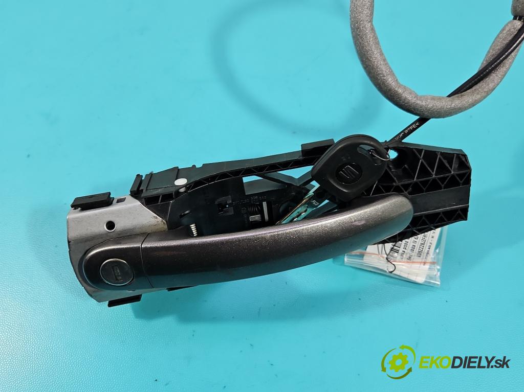 Seat Ibiza IV 6J 2008-2017 1.6 tdi 105 hp manual 77 kW 1598 cm3 5- klika přední levé 5N0837885 (Vnější přední levá klika dveří)