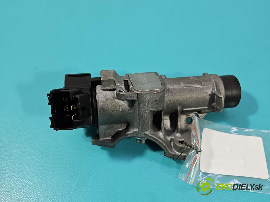 Seat Ibiza IV 6J 2008-2017 1.6 tdi 105 HP manual 77 kW 1598 cm3 5- Spínačka 6R0905851D (Spínacia skrinka)