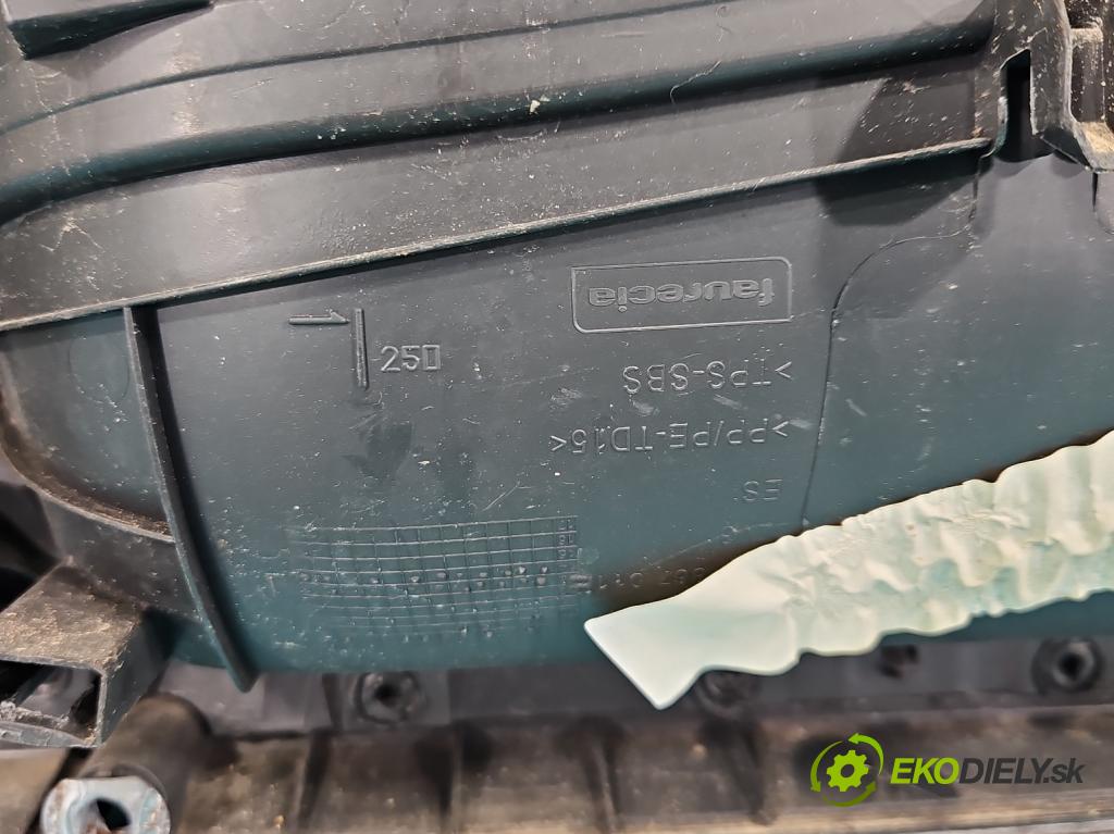 Seat Ibiza IV 6J 2008-2017 1.6 tdi 105 HP manual 77 kW 1598 cm3 5- Čalounictví: dvere predné ľavé