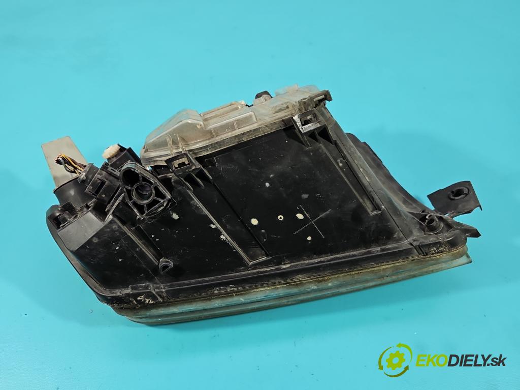 Skoda Fabia I 1999-2007 1.4 16V 75 HP manual 55 kW 1390 cm3 5- Reflektor: ľavý  (Kľučka dverí ostatné)