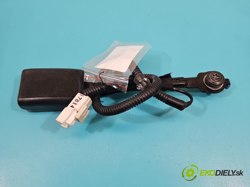 Hyundai Tucson III 2015-2020 1.6 GDI 132  HP manual 97 kW 1591 cm3 5- pas bezpečnosť: predné ľavý 88830-07000