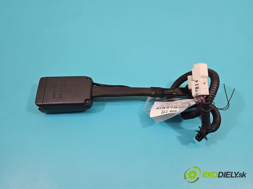 Hyundai Tucson III 2015-2020 1.6 GDI 132  HP manual 97 kW 1591 cm3 5- pas bezpečnosť: predné pravý 88830-D7000