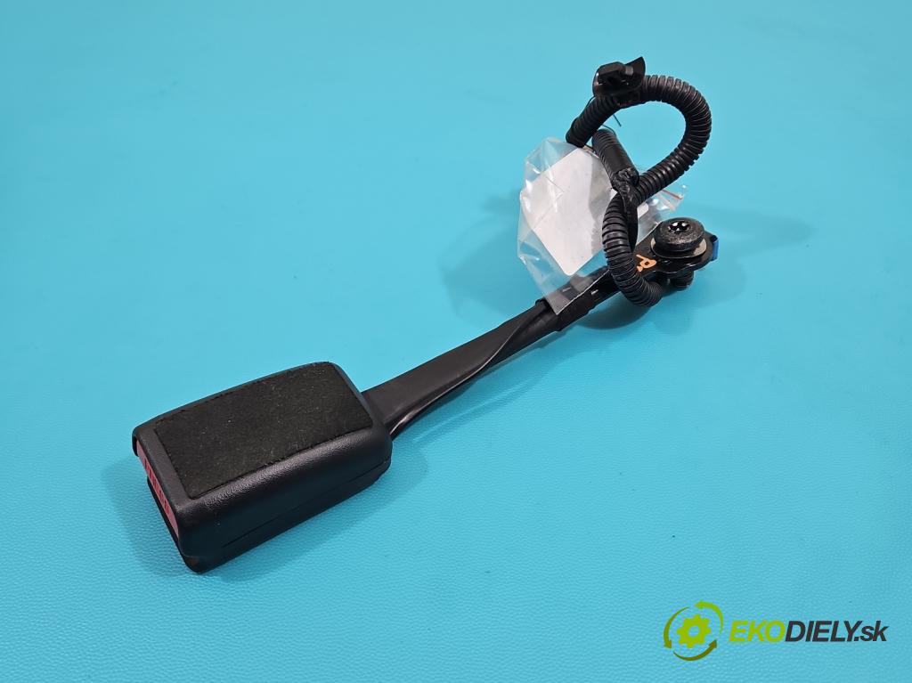 Hyundai Tucson III 2015-2020 1.6 GDI 132  HP manual 97 kW 1591 cm3 5- pas bezpečnosť: predné pravý 88830-D7000