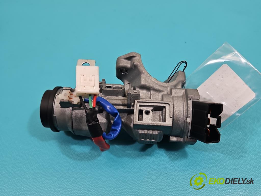 Hyundai Tucson III 2015-2020 1.6 GDI 132  HP manual 97 kW 1591 cm3 5- Spínačka  (Spínacia skrinka)