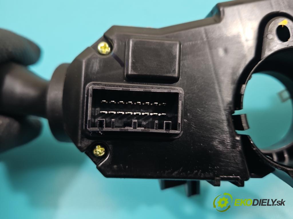 Hyundai Tucson III 2015-2020 1.6 GDI 132  HP manual 97 kW 1591 cm3 5- prepínač komplex: 93403-D7960 (Prepínacie páčky pod volantom)